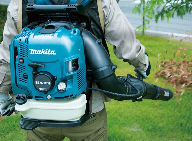 Máy phun thuốc diệt con trùng makita